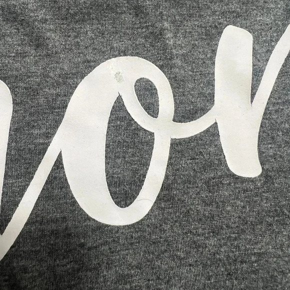 Dog Mom Tee  Heather Gray Crew Neck Short Sleeve T-Shirt size large - Picture 5 of 7